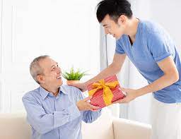 Coffee maker bisa membuat kopi dalam waktu singkat sehingga ayah kamu bisa menikmati kopi lebih cepat. Sambut Hari Ayah Berikan 7 Hadiah Ini Agar Ayahmu Merasa Spesial