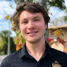 Austin Nesbitt's Instagram, Twitter & Facebook