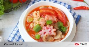 Masak mi instan hingga matang lalu tiriskan dan campur dengan bumbu mi instan. 5 Resep Cara Membuat Seblak Yang Enak Khas Bandung