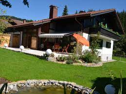 Attraktive wohnhäuser zum kauf für jedes budget, auch von privat! Ferienhaus Haus Allgaugrun Oberstaufen Firma Wackermann Immobilien Gbr Frau Barbel Wackermann