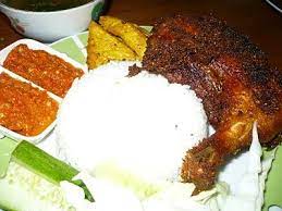 Ayam Penyet Nasi Putih Ulam Sambal Sup Ayam