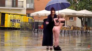 Public Spanking of a Nude Girl in the Streets. ⋆ BDSM redux