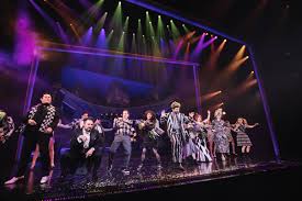 Ontdek de perfecte stockfoto's over opening night curtain call en redactionele nieuwsbeelden van getty images kies uit premium opening night blader door de 73.364 opening night curtain call beschikbare stockfoto's en beelden, of begin een nieuwe zoekopdracht om meer stockfoto's en. It S Showtime Alex Brightman And More Celebrate Beetlejuice S Opening Night On Broadway Broadway Com