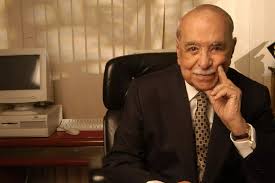Memória Globo - Há 20 anos morria Roberto Marinho. O jornalista e empresário foi diretor-redator-chefe do jornal O Globo, aos 26 anos. Criou a TV Globo em 1965 e, em 1991, a