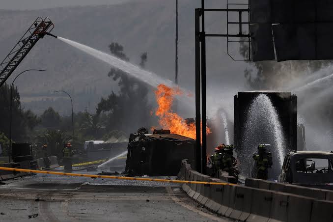 Truck explosion in Chile's capital kills four, injures 17 | Reuters
