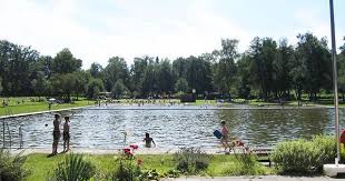 Naturbad Kiwittsmoor Serviceeinrichtungen Lage Und Anfahrt Wasserqualitat Hamburg Fhh Natur Bad Natur Bad