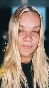 Coleen Gale's Instagram, Twitter & Facebook