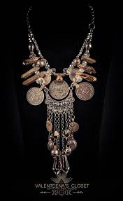 How To Clean Gold Jewelry With Vinegar Handmadegoldjewellery Jewelry Inspiration Handmade Gold Jewellery Jewelry
