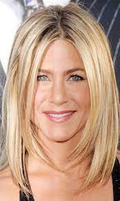 Jennifer Anistons Classic Long Bob Hairstyle 2011 Starts To Look Dated With The Layers Lange Blonde Frisuren Frisur Ideen Bob Frisur