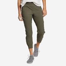Women S Guide Pro Flex Capri Joggers Eddie Bauer In 2020 Joggers Outfit Joggers Capri