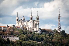 Thanks to for this great video. Lyon Notre Dame De Fourviere Et La Tour Eiffel Basilique De Fourviere Colline De Fourviere Lyon Lyon Et Ses Environs Routard Com