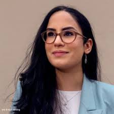 Melis Yeter (@Melis_Berlin)