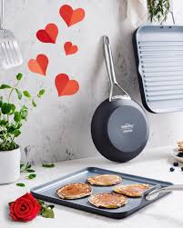 Go Ahead And Make A Quiet Meal For Two Or More Paris Is For Food Lovers Our Paris Collection Keeps Things Simple No Stick Meals For Two Food Lover Food