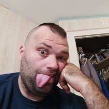 I know Khorne hates psykers, but are there psykers who worship him?