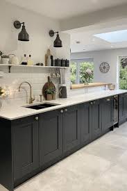 Des tutos, des astuces, des vlogs et des projets persos! Cuisine Blanche Et Noire Vintage Scandinave Cuisine Contemporaine Choses De Cuisine Amenagement Maison