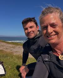 Scoring waves, sunshine for days and catching up with my great pal  @jayneorrfootclinic 🙏😘 Thanks @surfworldbundoran for board rentals and  can't wait to get our hoodies