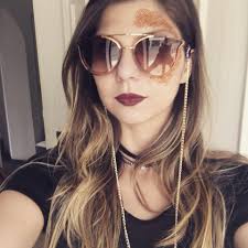 Karen Hara Sarfaty de 45 anos, Sandra Hara Chayo, 40, e Daniela Hara  Chammah, 39, são filhas do libanês Nissim Hara, fundador da HOPE.  Especializada em lingerie, a empresa foi fundada em