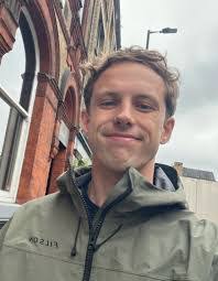 Kris Pace's Instagram, Twitter & Facebook