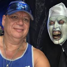 Man serenades Rush fan at haunted maze event