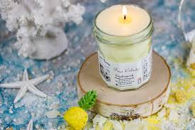 Aujourd'hui je vais vous parler d'une nouvelle marque sur le blog, du moins, une marque que je n'avais pas encore testée : Cueillette Et Waffle Les Nouveaux Parfums Des Bougies De Charroux