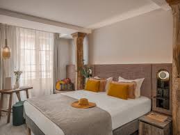 Rooms, Private Apartments & Suites | Boudoir des Muses in Paris