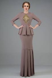 Khairudin and juliani jamal gave the pieces that innai red dna, with clean lines and feminine. 81 Baju Raya Ideas Hijab Fashion Muslimah Dress Dresses