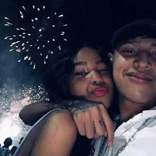 Ya es hora, esta es tu señal. déjalo déjaloir, ir, ya yaeshora. es hora.  JOJA