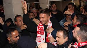 Man lernt täglich dazu, positive wie negative dinge. Podolski Die Turkei Kann Gern Jedes Spiel Gewinnen Ausser Dfb Deutscher Fussball Bund E V