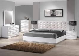 Also consider furnishing your entire bedroom. Modern White Lacquer Premium Leather King Size Bedroom Set 3pcs J M Verona Walmart Com Walmart Com