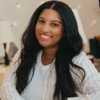 Julia Burr's Instagram, Twitter & Facebook