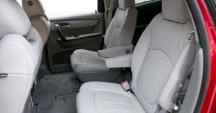 Which 2013 Three Row Suvs Offer Second Row Captain S Chairs News From Cars Com Best 3rd Row Suv 3 Row Seating Suv Best Suv