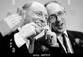 Neil dewar hi-res stock photography and images