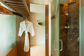 Vivanta By Taj Whitefield Even Though The Shower Cubicle Is Small We Like The Tiles Used And The Ide Bangalore Bengaluru India Hotel Bathrooms Showe