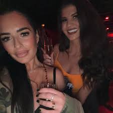 Betsy P (@itsbetsy_bitch) • Instagram photos and videos