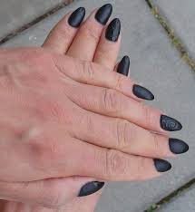 See more ideas about nails, french nails, nail designs. Bild Mattschwarze Mannliche Gelnagel Gelnagel