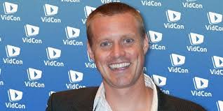 Ze Frank's Instagram, Twitter & Facebook