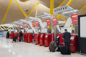 For iberia web check in, please click below check in now button. Maquinas De Auto Check In De Iberia En La T4 Del Aeropuerto De Barajas Madrid