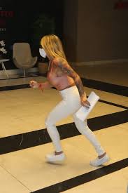 A relação que eles tinham era de fã e ídolo, segundo ela. Tdxfoylswb172m