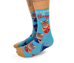 Shop the essentials here in our men's sock collection. Fun Reading Cat Socks For Men Uptown Sox