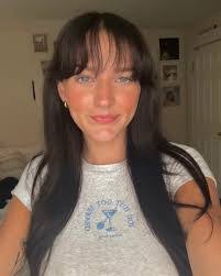 Tessa Hatfield's Instagram, Twitter & Facebook