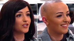 First Dates contestant takes off her wig: Everyone cries