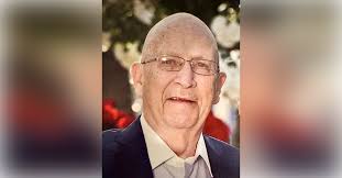 Obituary information for Robert Lawrence McGregor