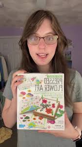 Creating Stunning Art with Pressed Flowers