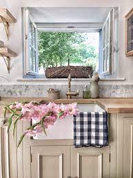 Finished in aged creams cabinets and a large white hood have dashy crown tops and ornate corner posts. 66 French Farmhouse Decor Inspiration Ideas Part 1 Hello Lovely