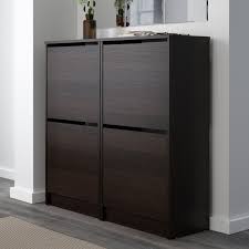 Ikea Bissa Schuhschrank 2fach Schwarz Braun Bissa Schuhschrank 2fach Fur Schnelle Ordnung Gute Ubersicht Uber Schuhe In 2020 Shoe Cabinet Ikea Drawer Divider