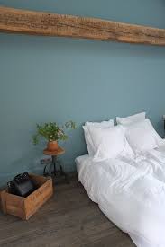 Chambre D Amis Et Ses Tonalites De Vert Deco Maison Deco Chambre Deco Chambre Amis