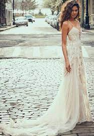 Beste hochzeitskleid strand schlicht von hochzeitskleid schlicht strand. A Linie Spaghettitrager Boho Strand Hochzeitskleid Mit Spitze Applikationen Bohemian Beach Wedding Dress Pretty Wedding Dresses Wedding Dresses