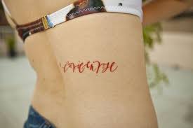 La Vie En Rose Neither Snow Rose Tattoos Tumblr Tattoo Script Tattoo Lettering