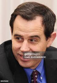 4,785 Stuart Jones Photos & High Res Pictures