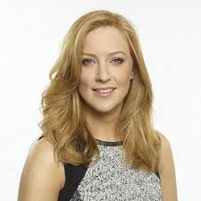Sarah-Jane Mee: Engaging Presenter for Dynamic Events